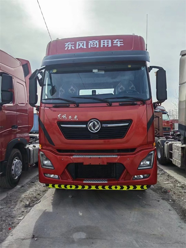 二手国六半挂牵引车多少钱