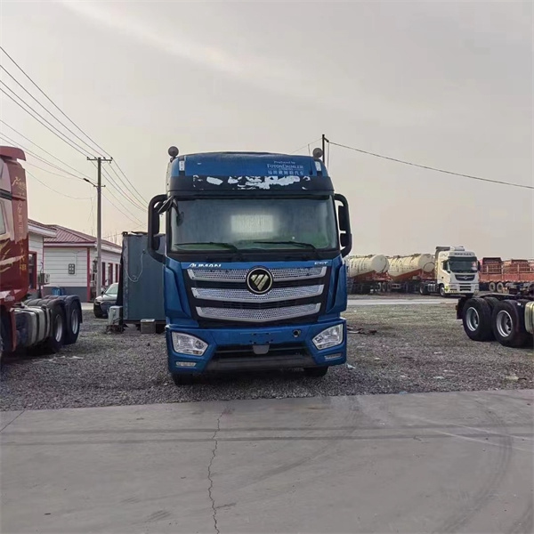 二手欧曼牵引车