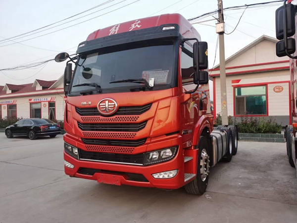 二手国六解放悍威牵引车