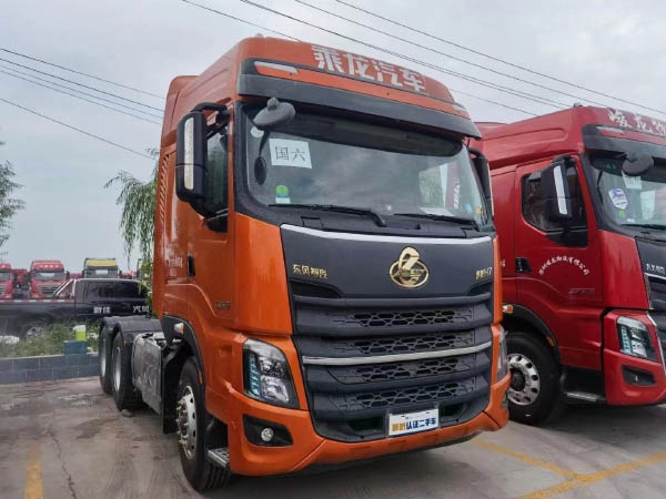 二手柳汽乘龙牵引车