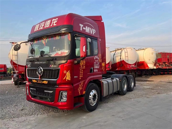 二手德龙牵引车