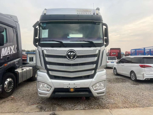 欧曼EST-510马力复合板牵引车