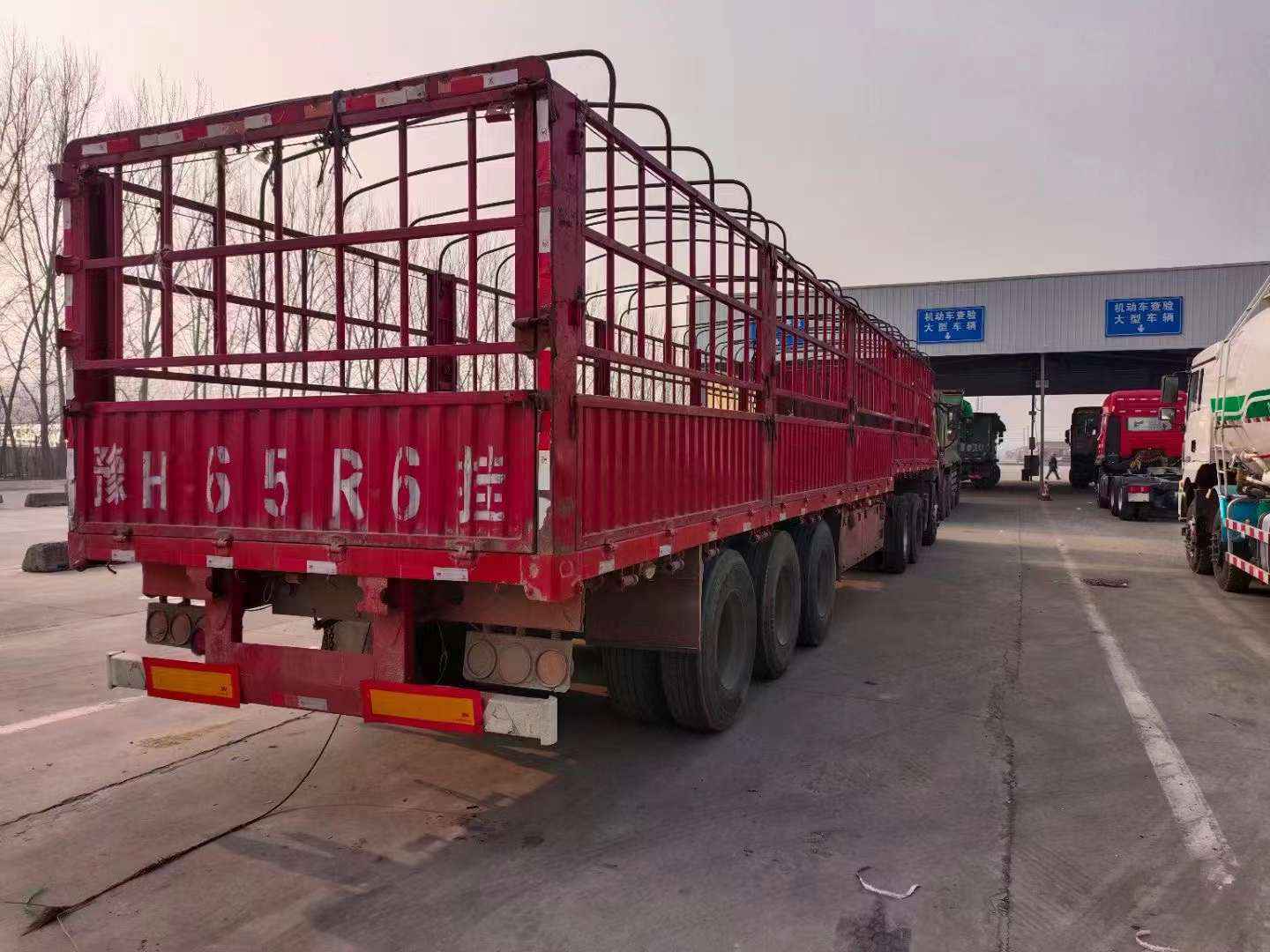 13米高低板花篮挂车