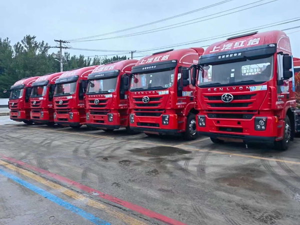 二手红岩牵引车转让